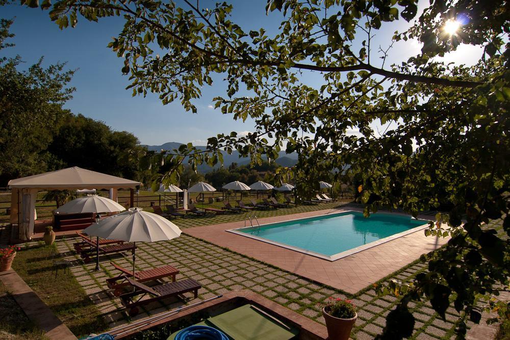 Complesso Agrituristico La Ciriola Villa Piediluco Ngoại thất bức ảnh